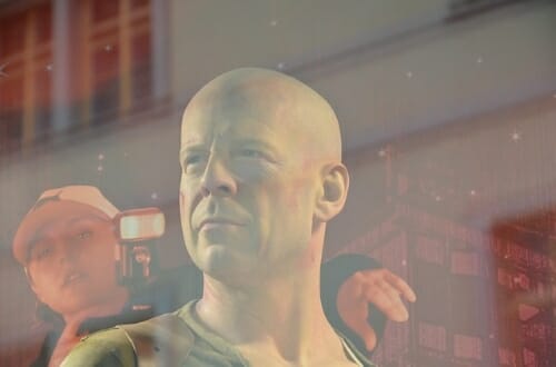 hombres sin pelo como Bruce Willis son atractivos